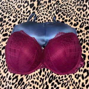 VS lot of 2 push up bras, 34DDD